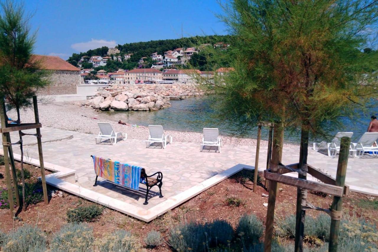 Apartments By The Sea Jelsa, Hvar - 11319 Jelsa  Exterior foto
