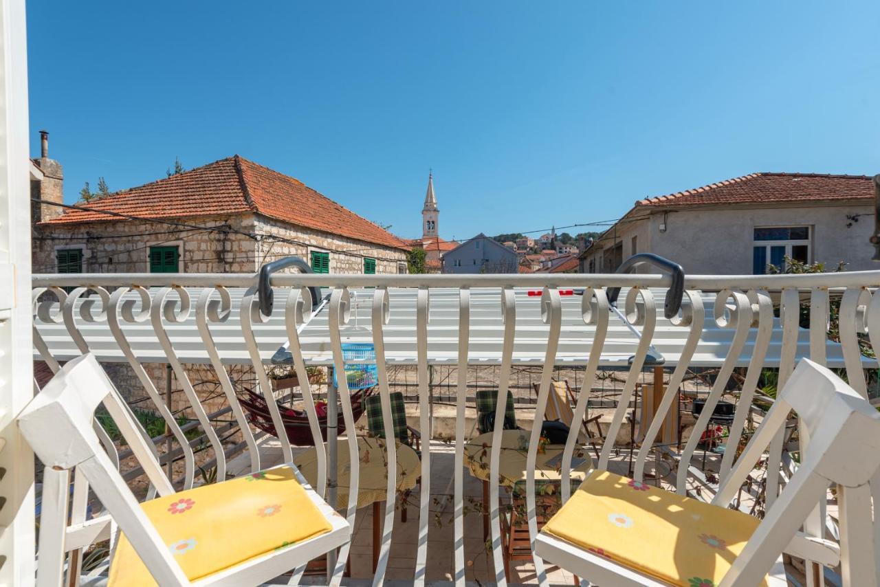 Apartments By The Sea Jelsa, Hvar - 11319 Exterior foto